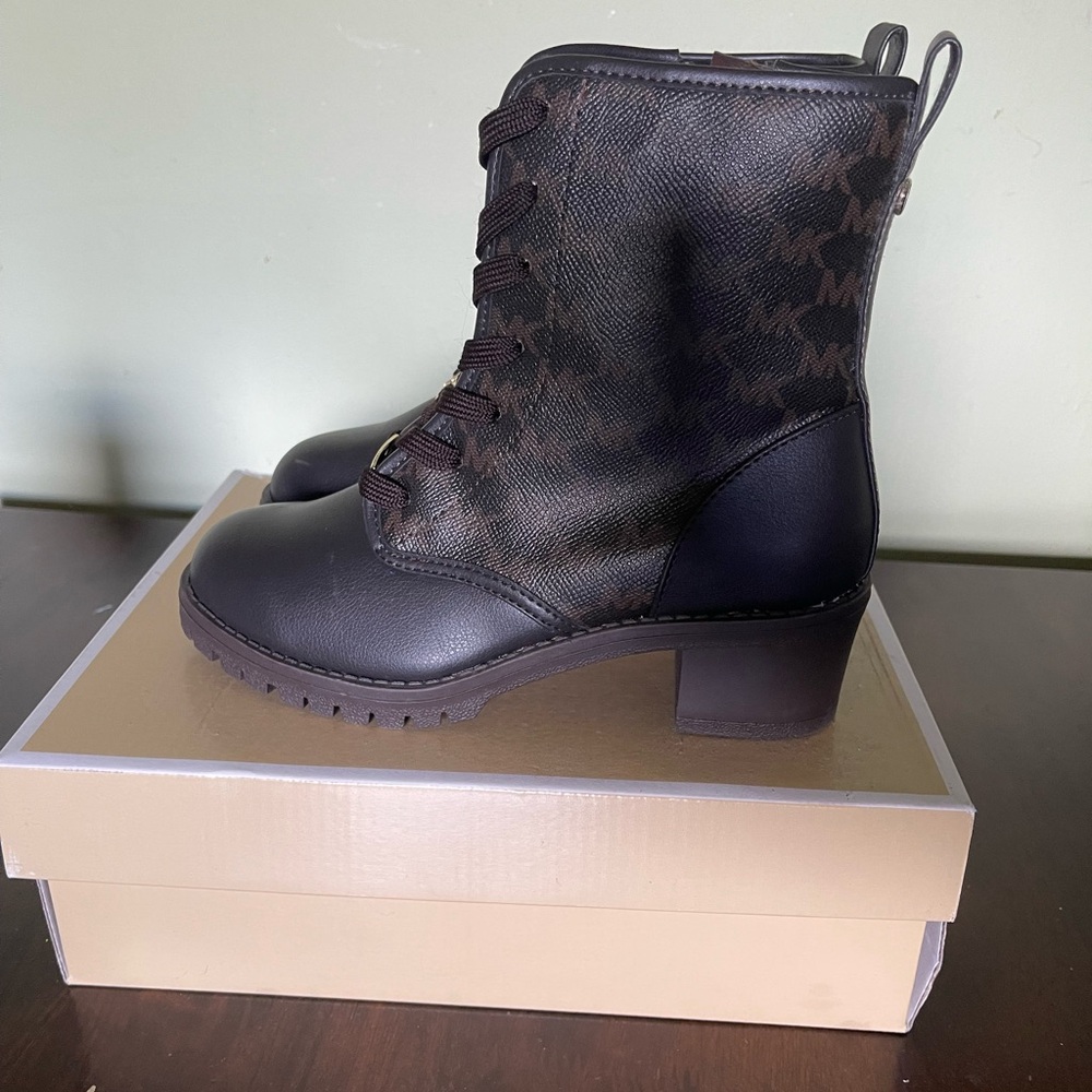 Michael Kors Black and Brown Boots - Picture 6 of 9